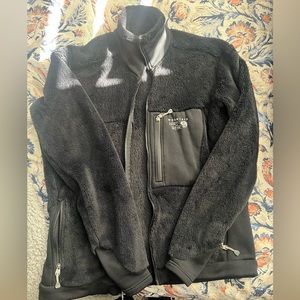 Mountain hardware men’s fleece
